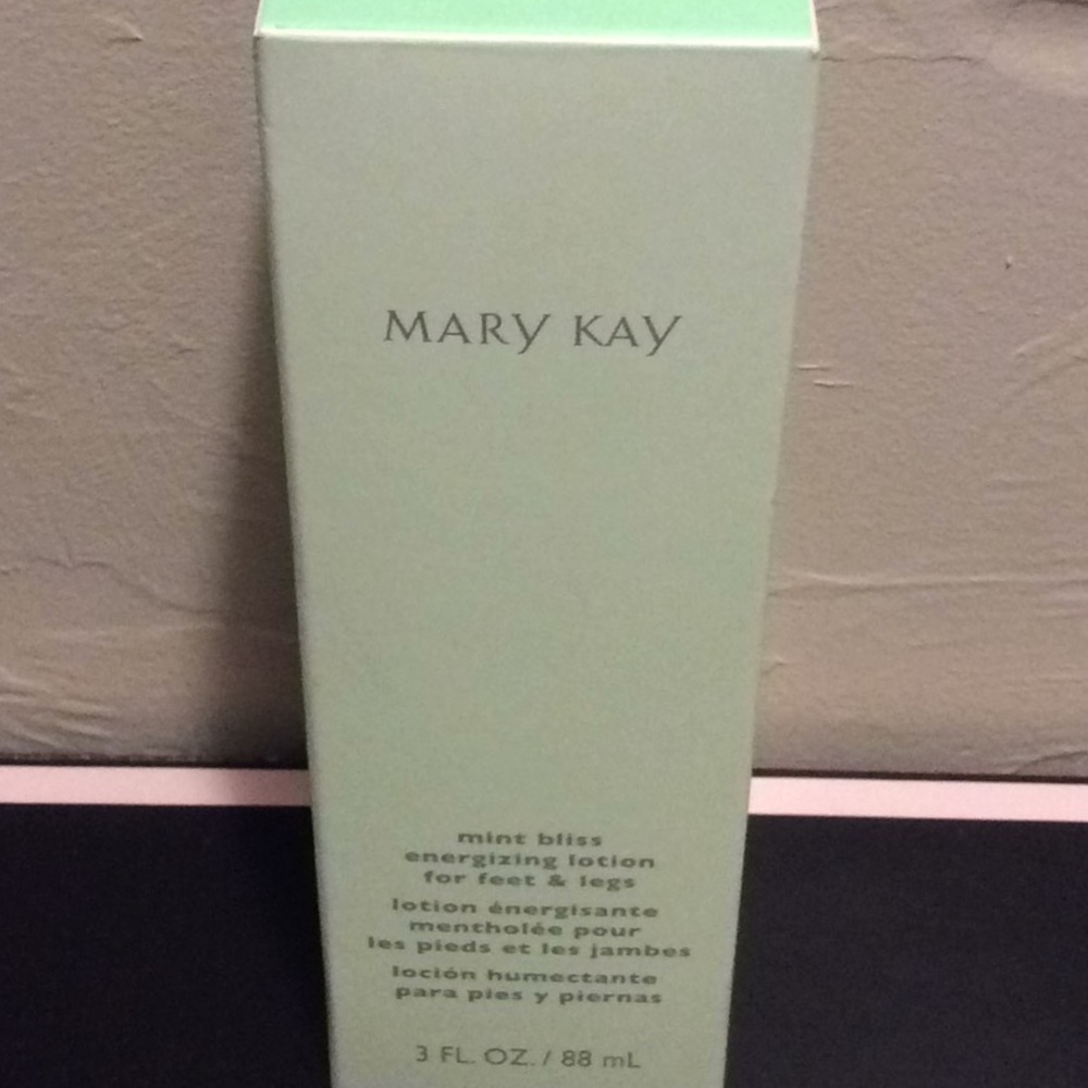 Mary Kay After Mint Bliss Energizing 
Lotion~ NEW